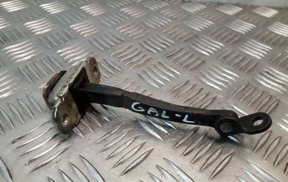 Hyundai Santa Fe Rear door check strap stopper