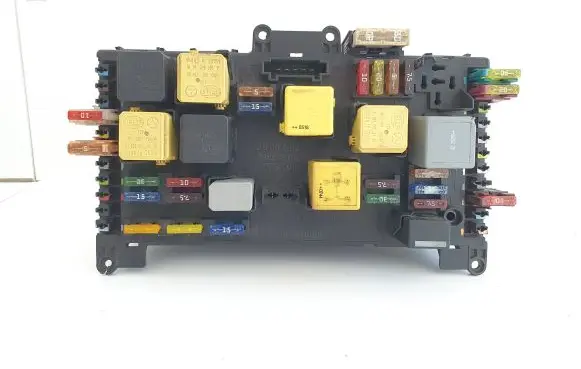 Mercedes-Benz Vito Viano W639 Fuse module 6399005300 A6395450801