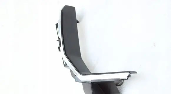 Volkswagen Touareg III Panel trim 761857053B