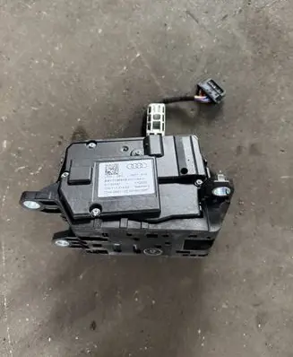 Audi A5 Gear shifter/selector 8W1713041N