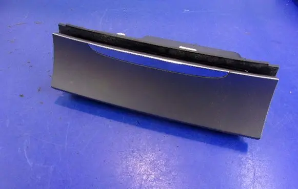 Volkswagen PASSAT B6 Car ashtray 3C0863284A