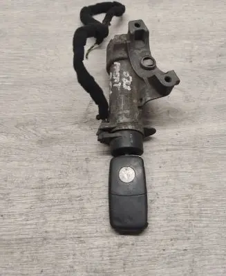Volkswagen PASSAT B5.5 Ignition lock