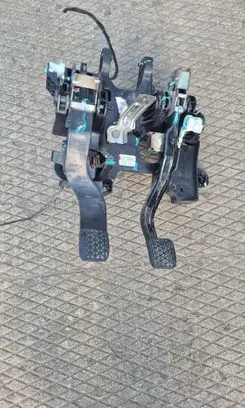 Opel Mokka Pedal assembly 42343855 00000004