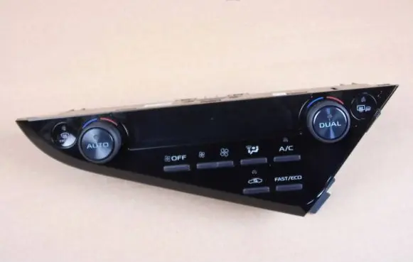 Toyota Camry VIII XV70 Climate control unit 5590033M80
