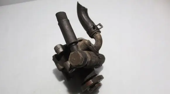 Volkswagen Bora Power steering pump 1J0422154