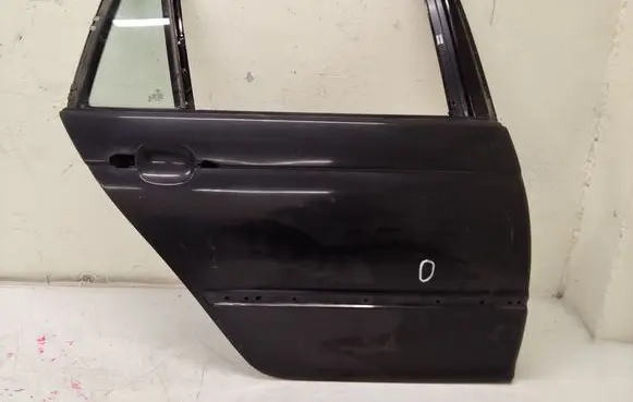 BMW 3 E46 Rear door 41527034156