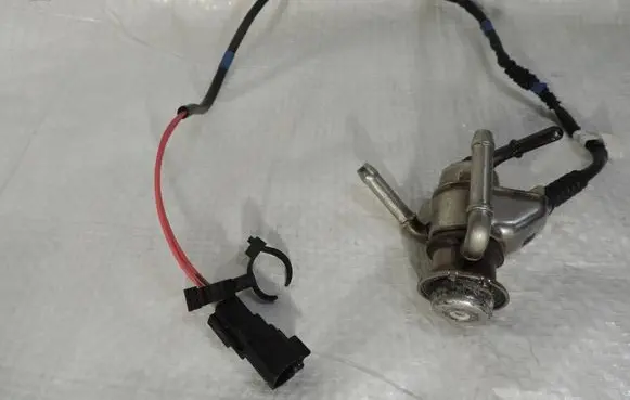Ford Kuga III AdBlue injector J1G1-5J281-AC