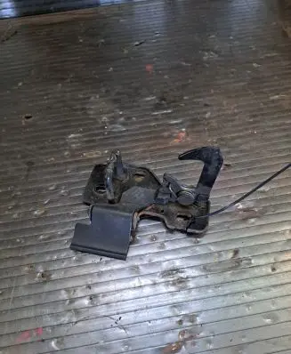Seat Altea Engine bonnet/hood lock/latch loop/hook 5P0823480