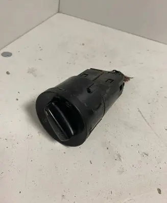 Skoda Fabia Mk2 (5J) Light switch