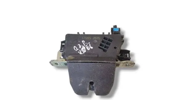 Opel Zafira B Tailgate/trunk/boot lock/catch/latch 13117285