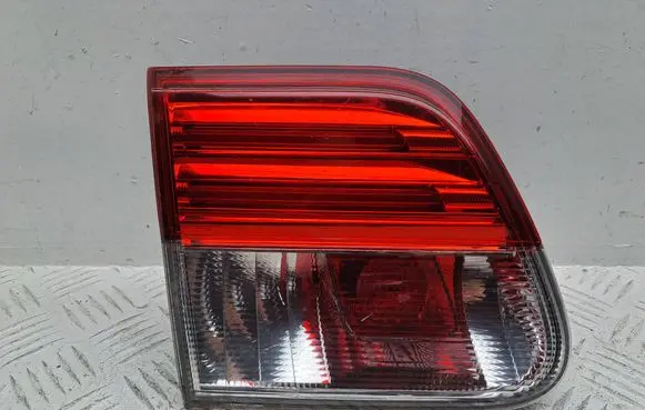 Toyota Avensis T270 Tailgate rear/tail lights 8159005140