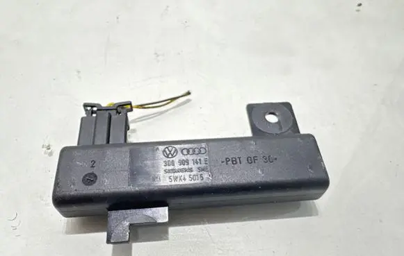 Audi A8 S8 D3 4E Interior comfort aerial antenna 3D0909141E