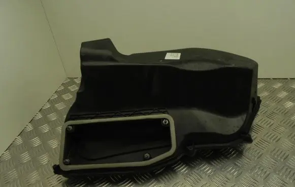 Mercedes-Benz S W222 Air filter box A2228300067 T7786
