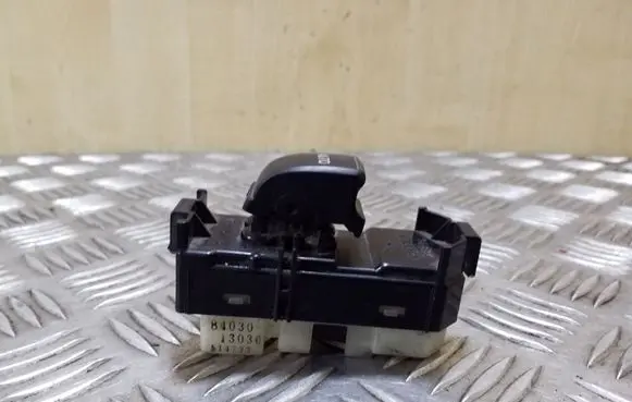 Toyota Corolla Verso E121 Electric window control switch 8403013030