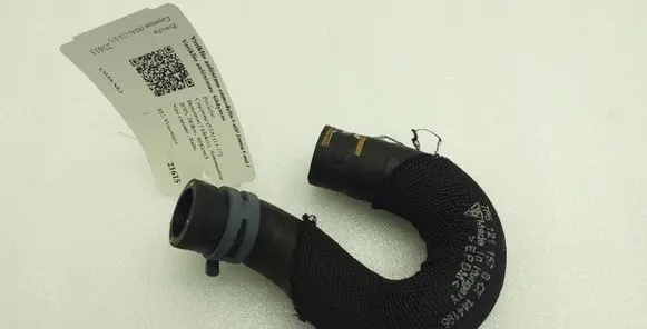 Porsche Cayenne (92A) Engine coolant pipe/hose 7P5121157B