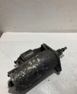 Volkswagen PASSAT B3 Starter motor 1.6D