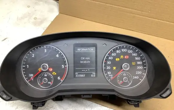Volkswagen Sharan Speedometer (instrument cluster) 7N0920870E