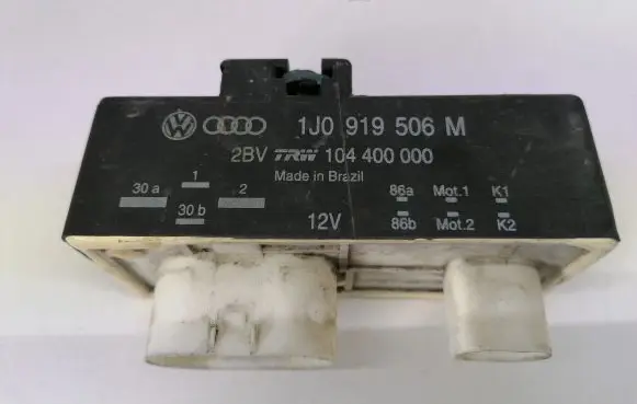 Coolant fan relay