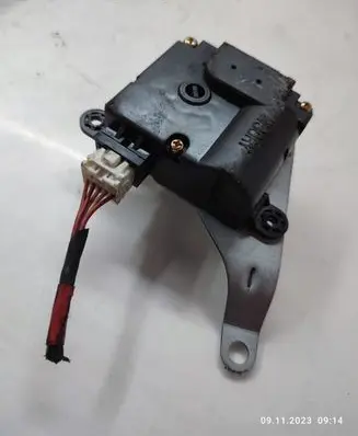 Hyundai Elantra Air flap motor/actuator