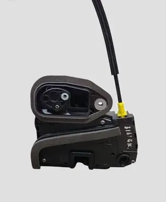 Opel Astra K Rear door lock 915C3039073 575429