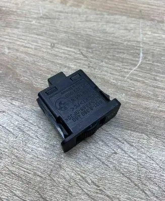BMW 5 E39 Headlight level height control switch 8360460