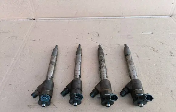 Ford Focus Fuel injectors set 9828959880 0445110955