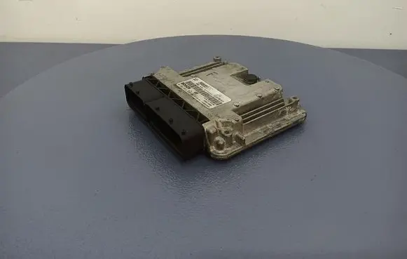Chevrolet Captiva Engine control unit/module ECU 96858577