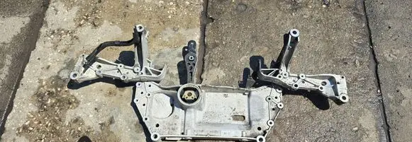 Volkswagen Golf VI Front subframe 1K0199369F 1K0199295E 1K0199296E