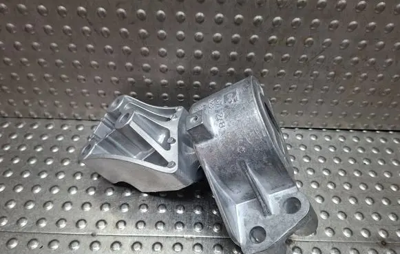Fiat Doblo Engine mount bracket S27649750 517991100