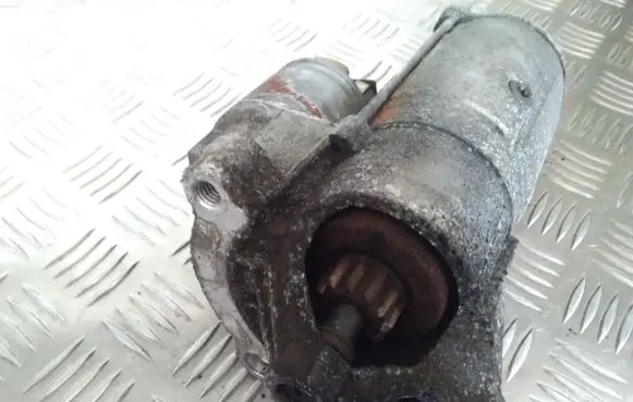 Citroen C4 I Starter motor D8R27 9646972280