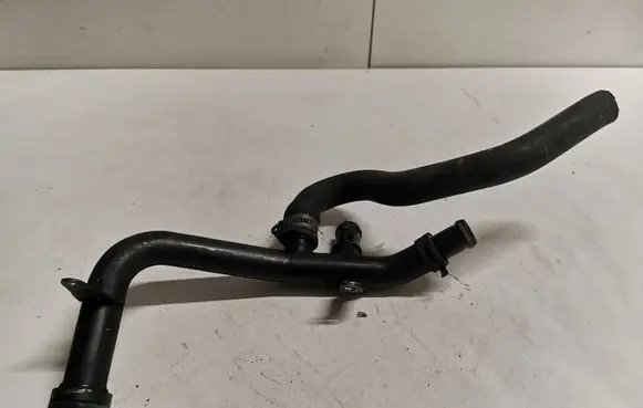 Audi A8 S8 D3 4E Engine coolant pipe/hose
