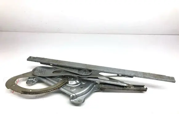 Renault Megane III Front door window regulator with motor 
