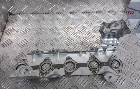 Heat shield in engine bay