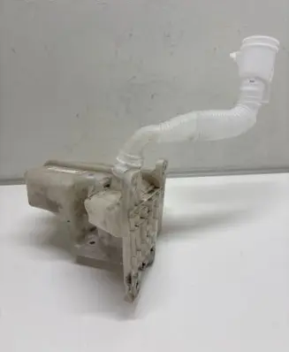 Volkswagen PASSAT B8 Windshield washer fluid reservoir/tank 3Q0955448A Y115031310574 13032015