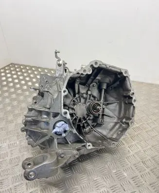 Suzuki Swift III Manual 5 speed gearbox A81 0F07164A81