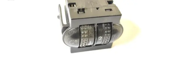 Volkswagen PASSAT B5 Headlight level height control switch 3B0941333A