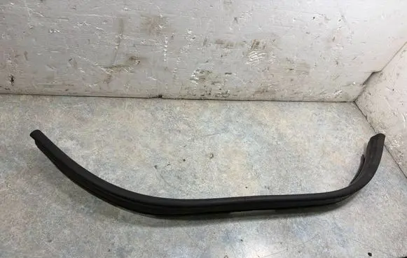 BMW 5 G30 G31 G38 Engine compartment rubber 7347394 51767347394