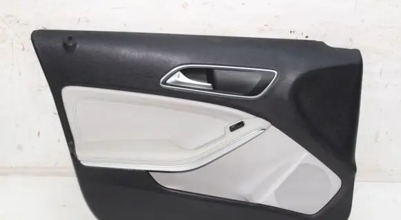 Mercedes-Benz GLA W156 Front door card panel trim
