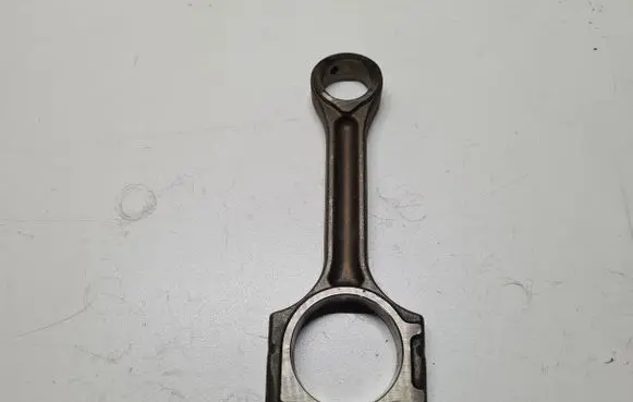Renault Master III Connecting rod/conrod 121004942R 121009949R