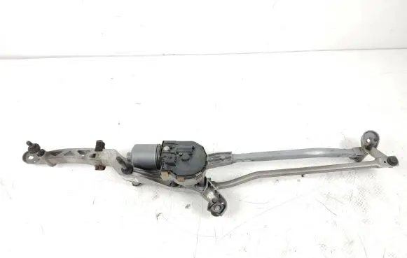 Mercedes-Benz CLS C218 X218 Front wiper linkage and motor A2128201240 3397021442 1397220666