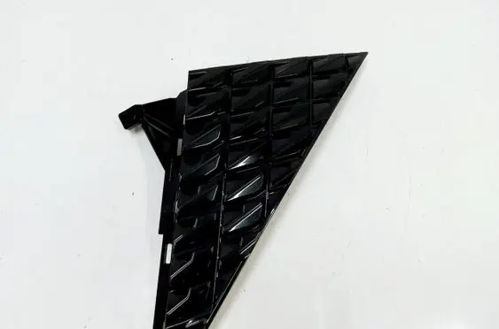 Nissan Qashqai J12 Front bumper upper radiator grill 62383HN10A