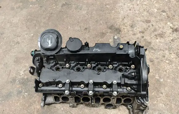 BMW 3 E90 E91 Engine head 7797678 90867202 MPP7105M7