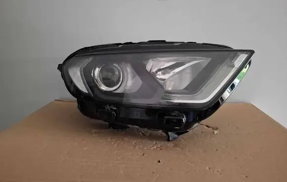 Ford Ecosport Headlight/headlamp GN1513W029YA 17122017
