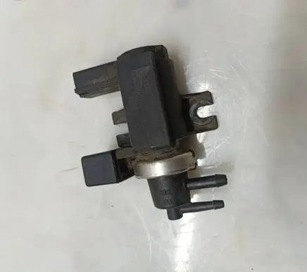 Audi A4 S4 B6 8E 8H Turbo solenoid valve 8E0906628B 72299309