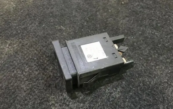Windscreen/window heater switch