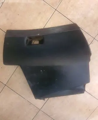 BMW 5 E34 Glove box 81814569