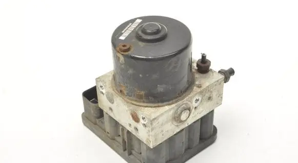 Ford Fiesta ABS Pump 8V512C405AE