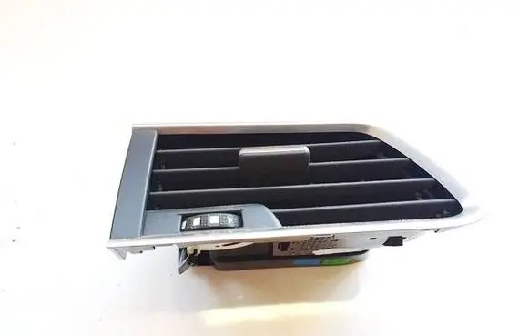 Peugeot 508 Dash center air vent grill 9686457377 a1010107