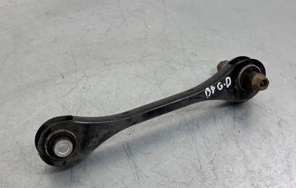 Volkswagen PASSAT B8 Rear upper control arm/wishbone 5Q0501529F