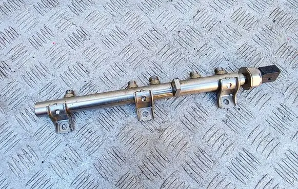 BMW 1 E81 E87 Fuel main line pipe 7562474 13537562474 7537319